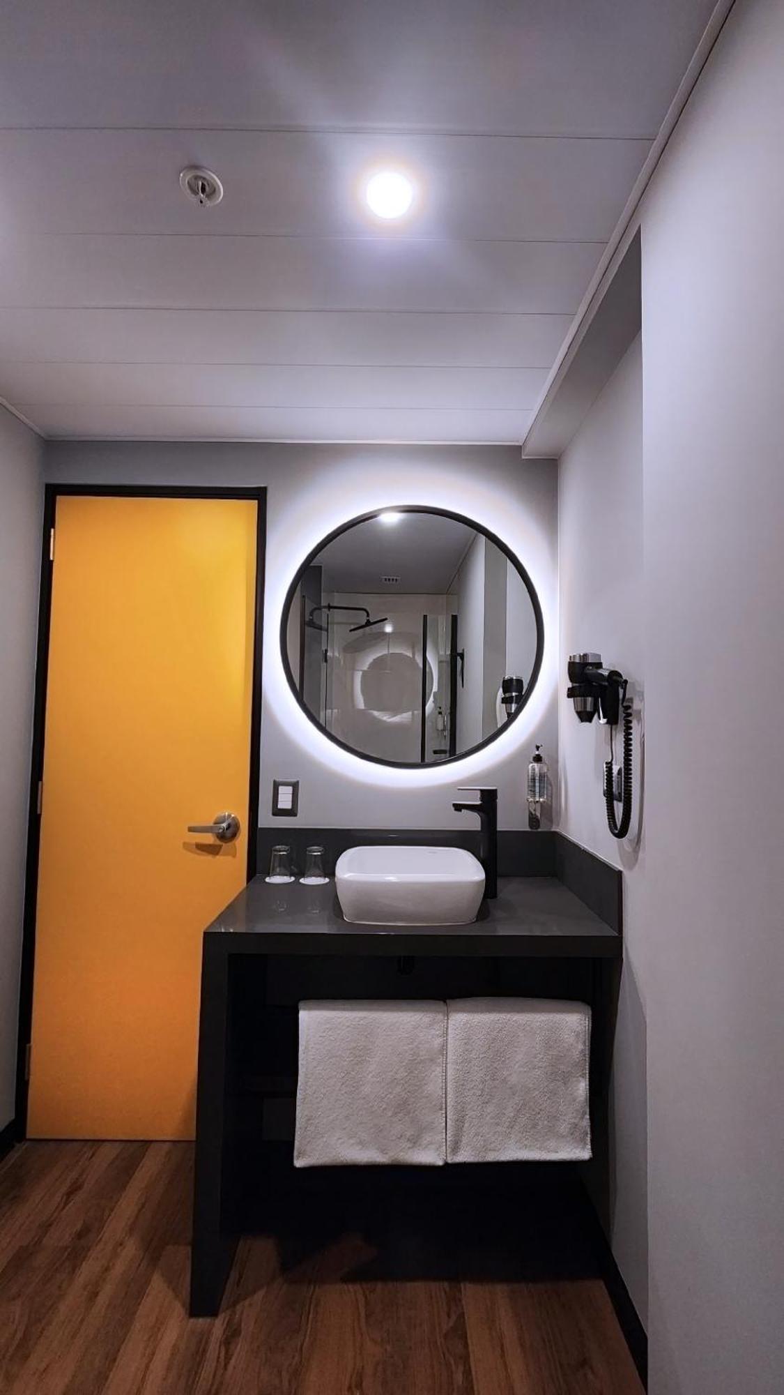 Ibis Styles Lima San Isidro Hotel Exterior photo